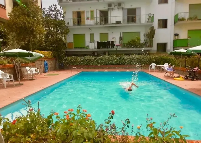 Exclusive Large 3 Bed With Pool Lägenhet