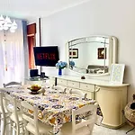 Exclusive Large 3 Bed With Pool Appartement