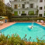 Exclusive Large 3 Bed With Pool Appartement