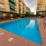 Exclusive Large 3 Bed With Pool *