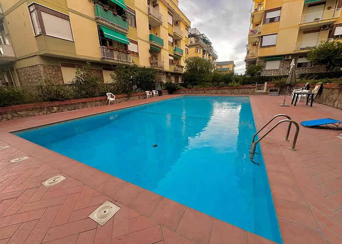 Exclusive Large With Pool *