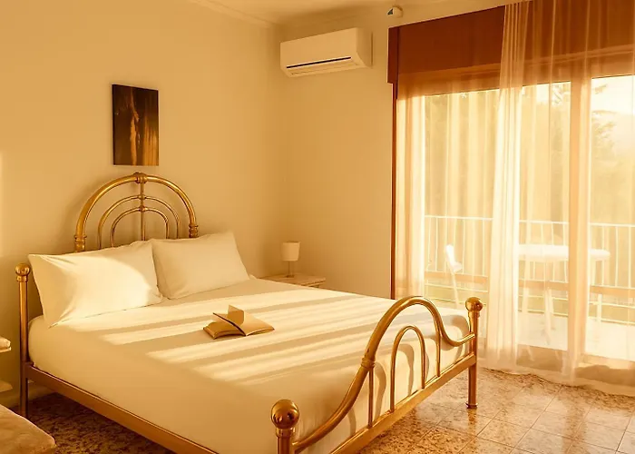 Exclusive Large 3 Bed With Pool דירה *