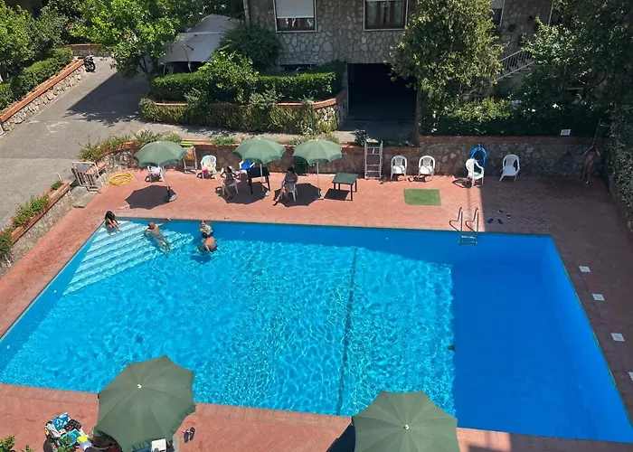 Exclusive Large 3 Bed With Pool Sorrento