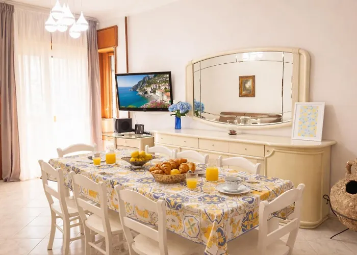 Exclusive Large 3 Bed With Pool * 소렌토